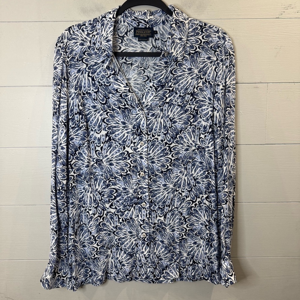 Pendleton Woolen Mils Blue and White Floral Button-Up Shirt Size 8